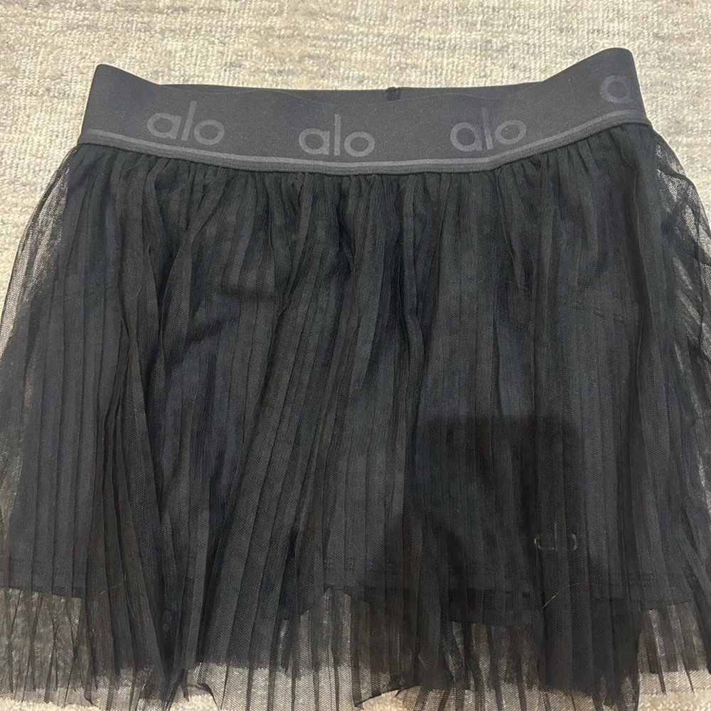 ALO Yoga Black Pleated Tulle Mini Skirt